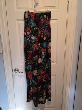 Miss Tina Black Tropical Floral Maxi Skirt